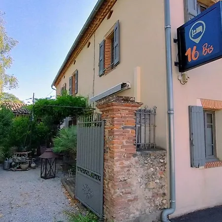 16 Bis-gîte-hôtel-appartement *
