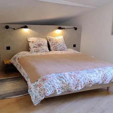 16 Bis-gîte-hôtel-appartement