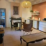 16 Bis-gite-hotel-appartement 公寓 *