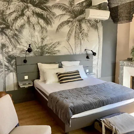 16 Bis-gite-hotel-appartement * Marssac-sur-Tarn