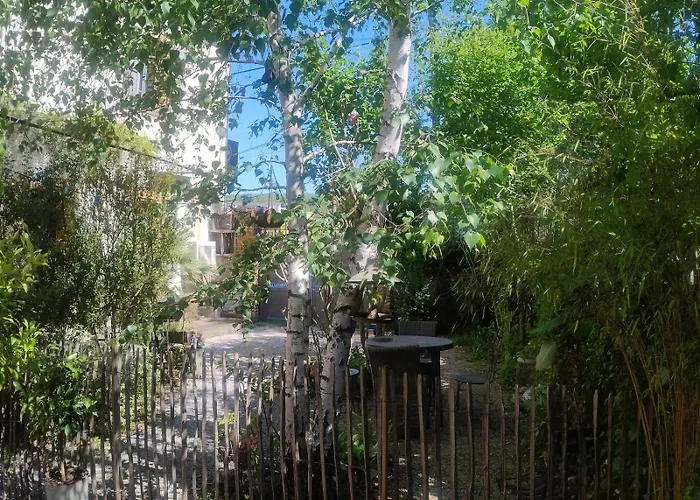 16 Bis-gite-hotel-appartement Marssac-sur-Tarn